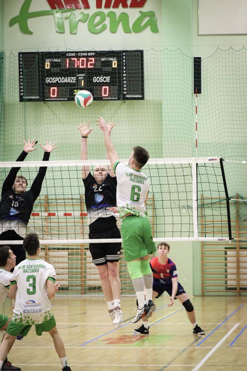 Zdjęcie w galerii na portalu naszraciborz.pl: Osłabieni, ale zwycięscy. Komplet punktów KS Racibórz [FOTO] wiadomości z regionu