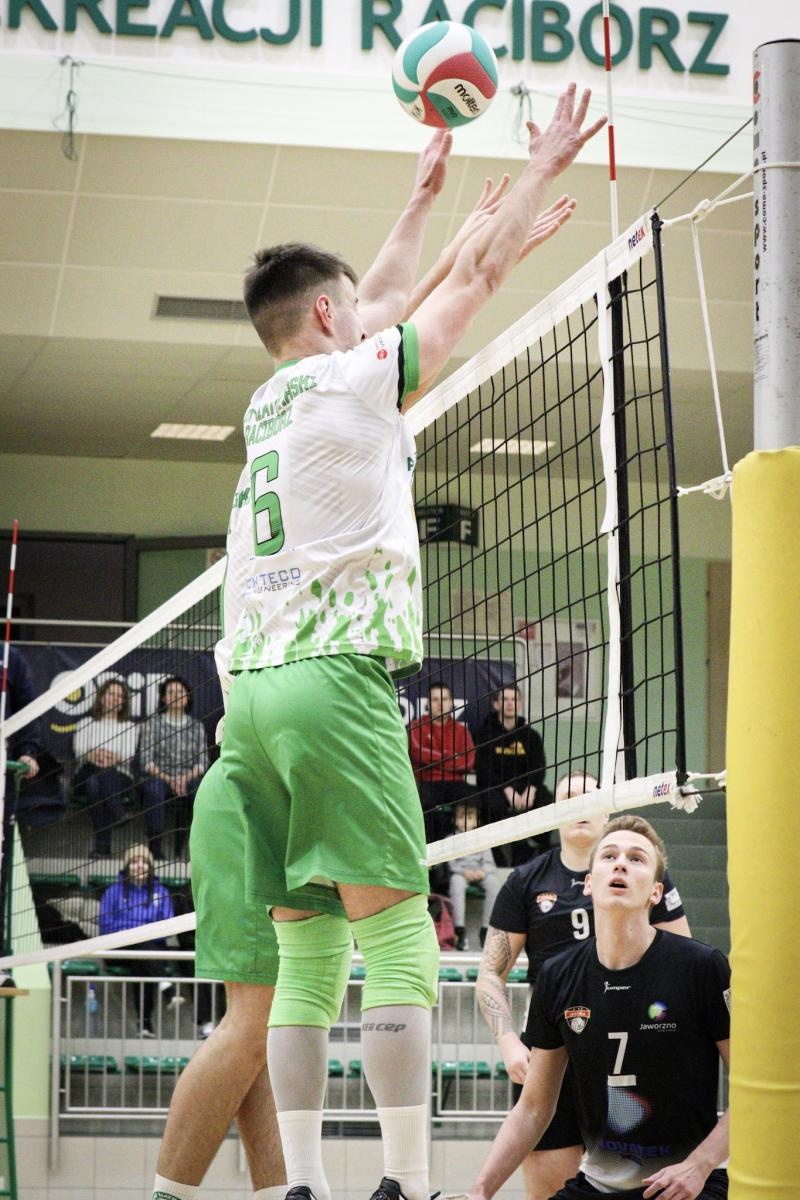 Zdjęcie w galerii na portalu naszraciborz.pl: Osłabieni, ale zwycięscy. Komplet punktów KS Racibórz [FOTO] wiadomości z regionu