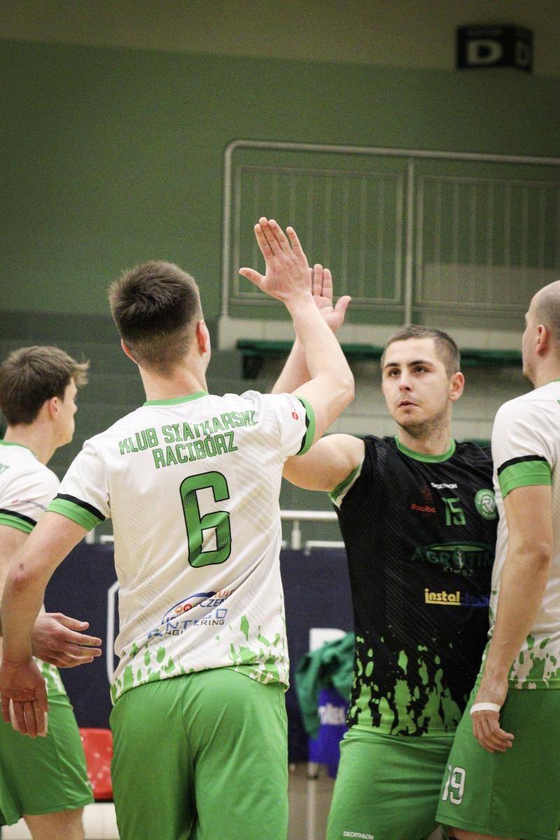 Zdjęcie w galerii na portalu naszraciborz.pl: Osłabieni, ale zwycięscy. Komplet punktów KS Racibórz [FOTO] wiadomości z regionu