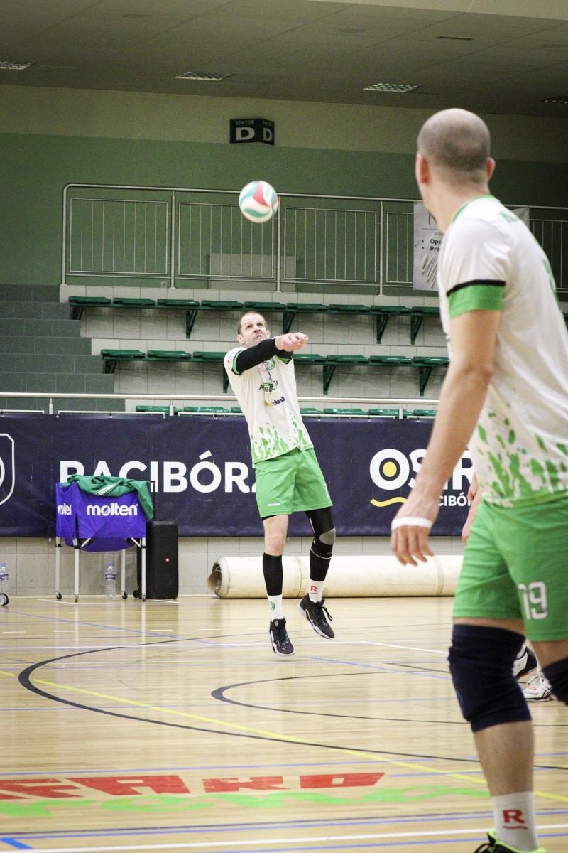 Zdjęcie w galerii na portalu naszraciborz.pl: Osłabieni, ale zwycięscy. Komplet punktów KS Racibórz [FOTO] wiadomości z regionu