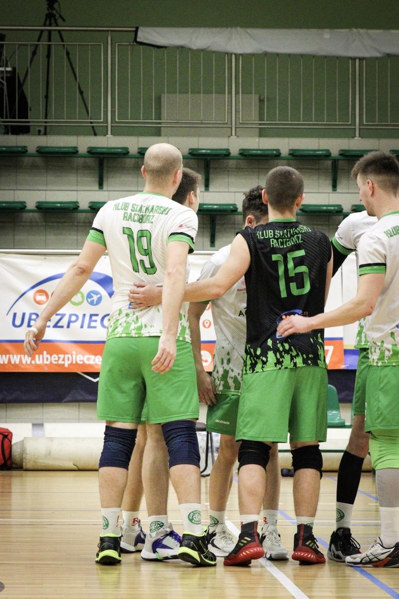 Zdjęcie w galerii na portalu naszraciborz.pl: Osłabieni, ale zwycięscy. Komplet punktów KS Racibórz [FOTO] wiadomości z regionu