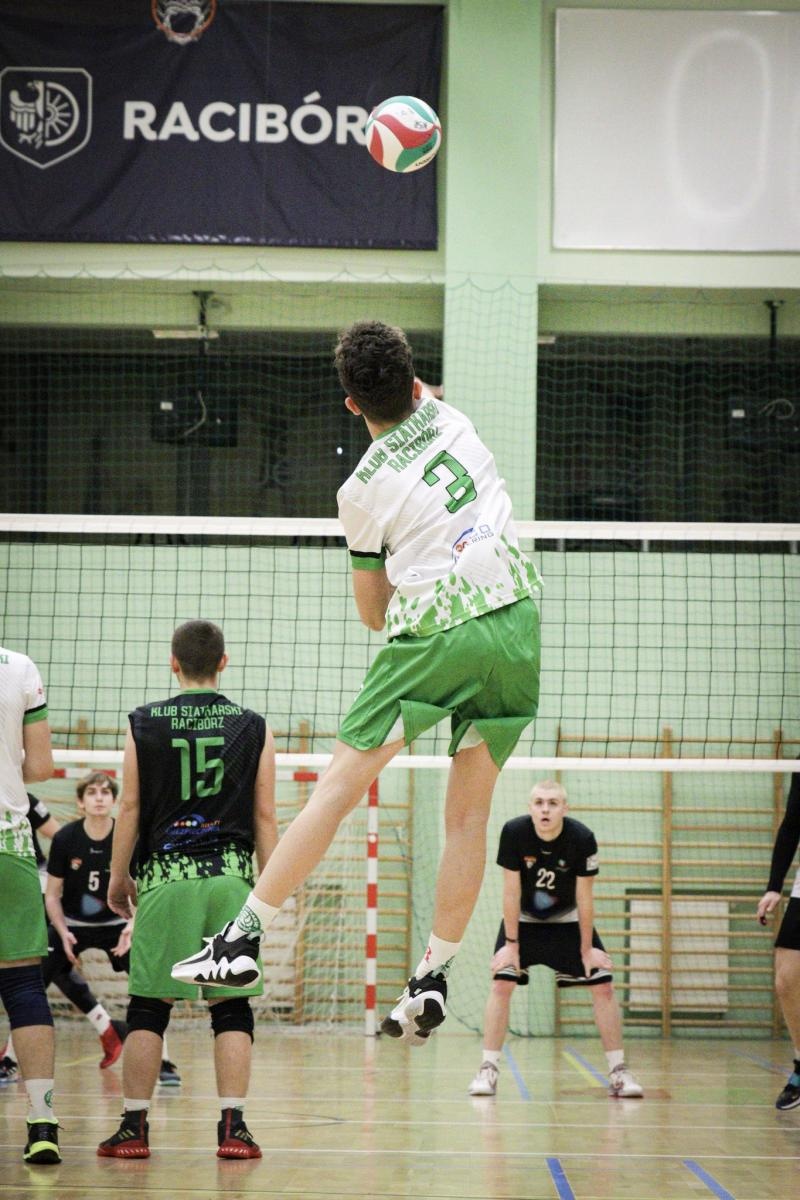 Zdjęcie w galerii na portalu naszraciborz.pl: Osłabieni, ale zwycięscy. Komplet punktów KS Racibórz [FOTO] wiadomości z regionu