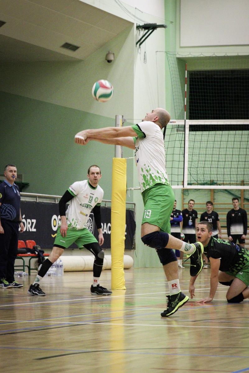 Zdjęcie w galerii na portalu naszraciborz.pl: Osłabieni, ale zwycięscy. Komplet punktów KS Racibórz [FOTO] wiadomości z regionu
