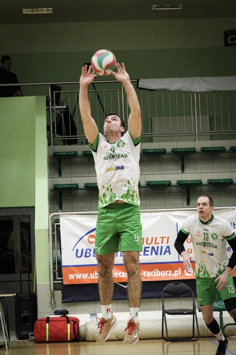 Zdjęcie w galerii na portalu naszraciborz.pl: Osłabieni, ale zwycięscy. Komplet punktów KS Racibórz [FOTO] wiadomości z regionu
