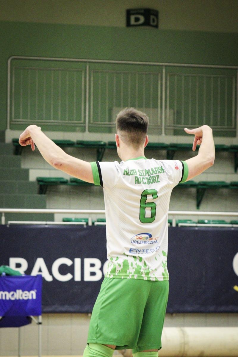 Zdjęcie w galerii na portalu naszraciborz.pl: Osłabieni, ale zwycięscy. Komplet punktów KS Racibórz [FOTO] wiadomości z regionu