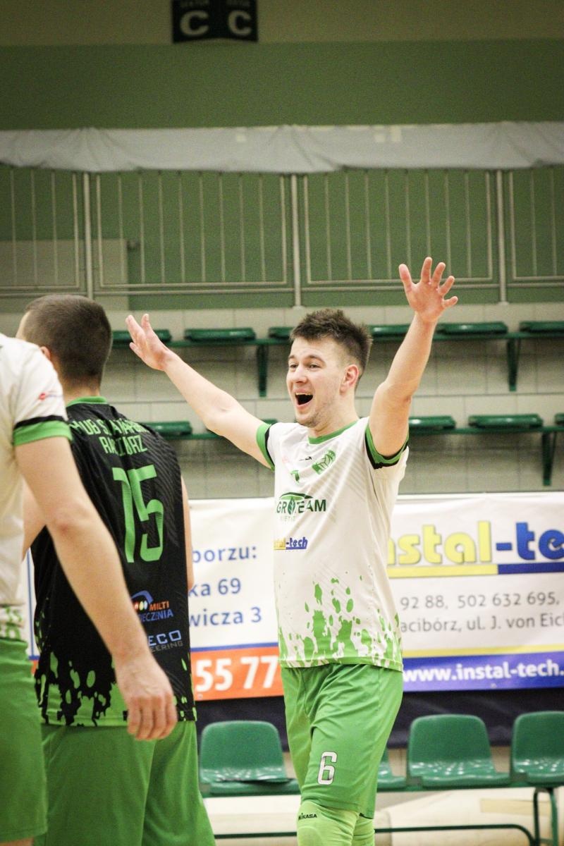 Zdjęcie w galerii na portalu naszraciborz.pl: Osłabieni, ale zwycięscy. Komplet punktów KS Racibórz [FOTO] wiadomości z regionu
