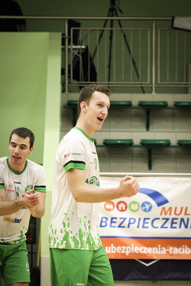 Zdjęcie w galerii na portalu naszraciborz.pl: Osłabieni, ale zwycięscy. Komplet punktów KS Racibórz [FOTO] wiadomości z regionu