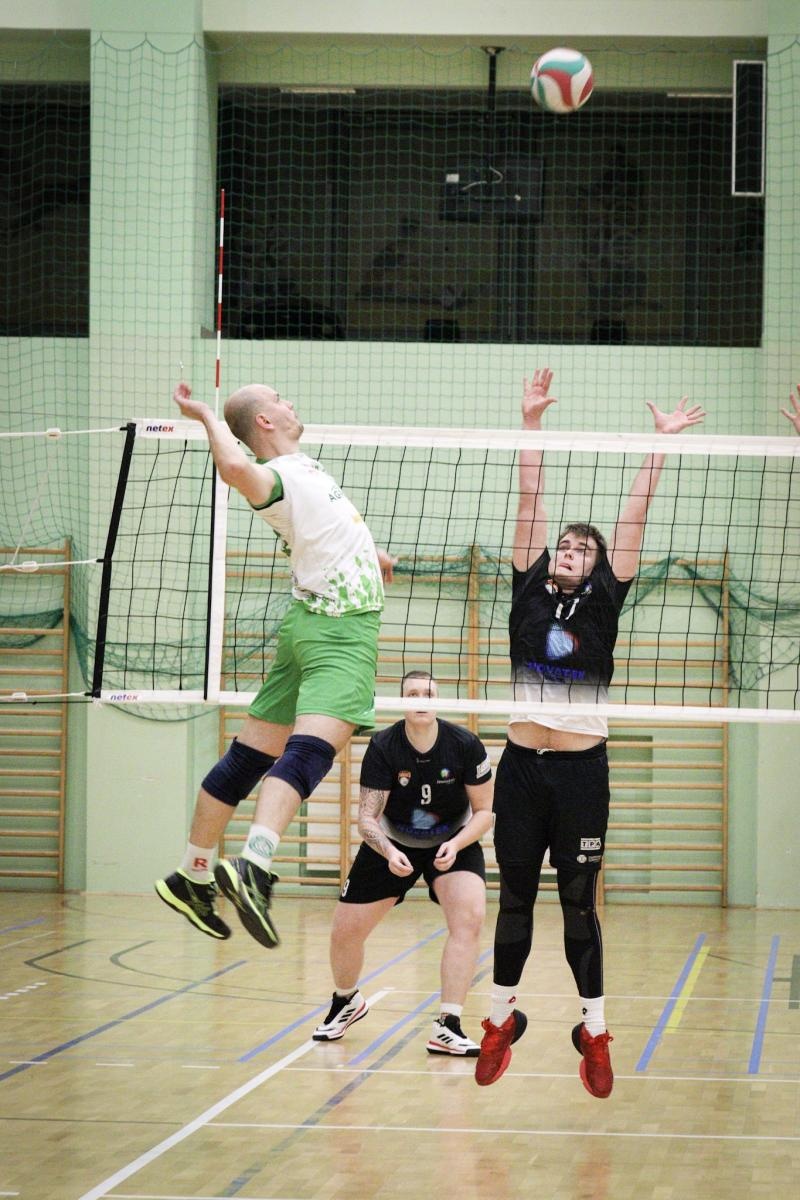 Zdjęcie w galerii na portalu naszraciborz.pl: Osłabieni, ale zwycięscy. Komplet punktów KS Racibórz [FOTO] wiadomości z regionu