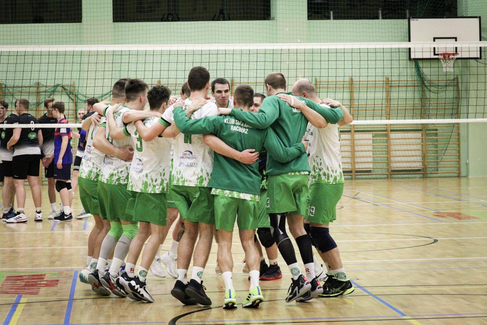 Zdjęcie w galerii na portalu naszraciborz.pl: Osłabieni, ale zwycięscy. Komplet punktów KS Racibórz [FOTO] wiadomości z regionu