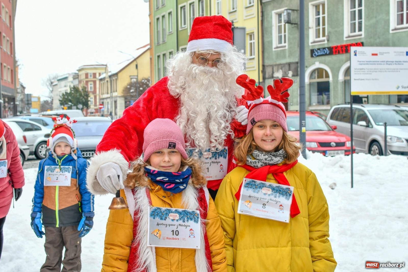 Zdjęcie w galerii na portalu naszraciborz.pl: Raciborski spacer ze św. Mikołajem [FOTO i WIDEO] wiadomości z regionu