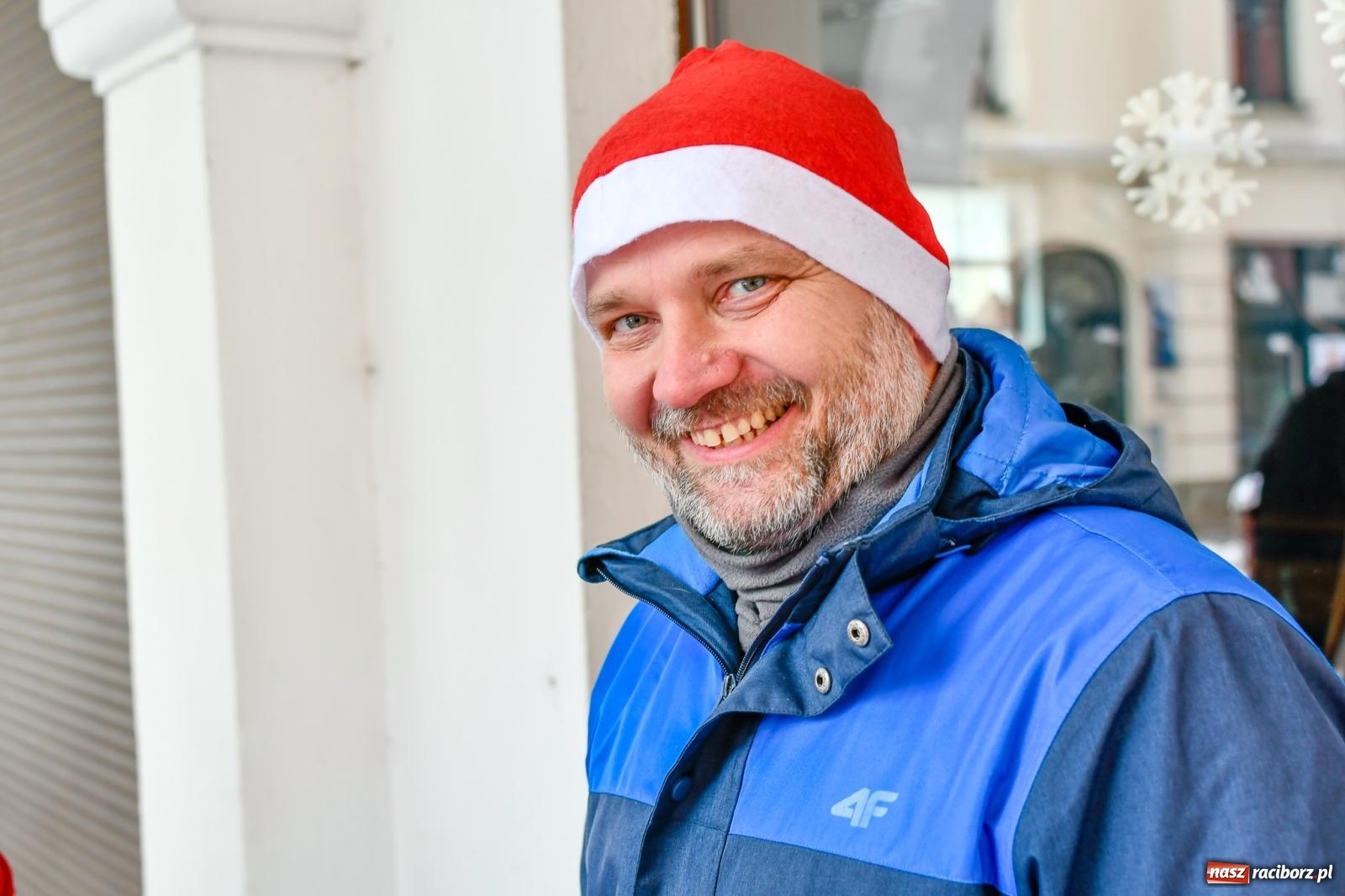 Zdjęcie w galerii na portalu naszraciborz.pl: Raciborski spacer ze św. Mikołajem [FOTO i WIDEO] wiadomości z regionu