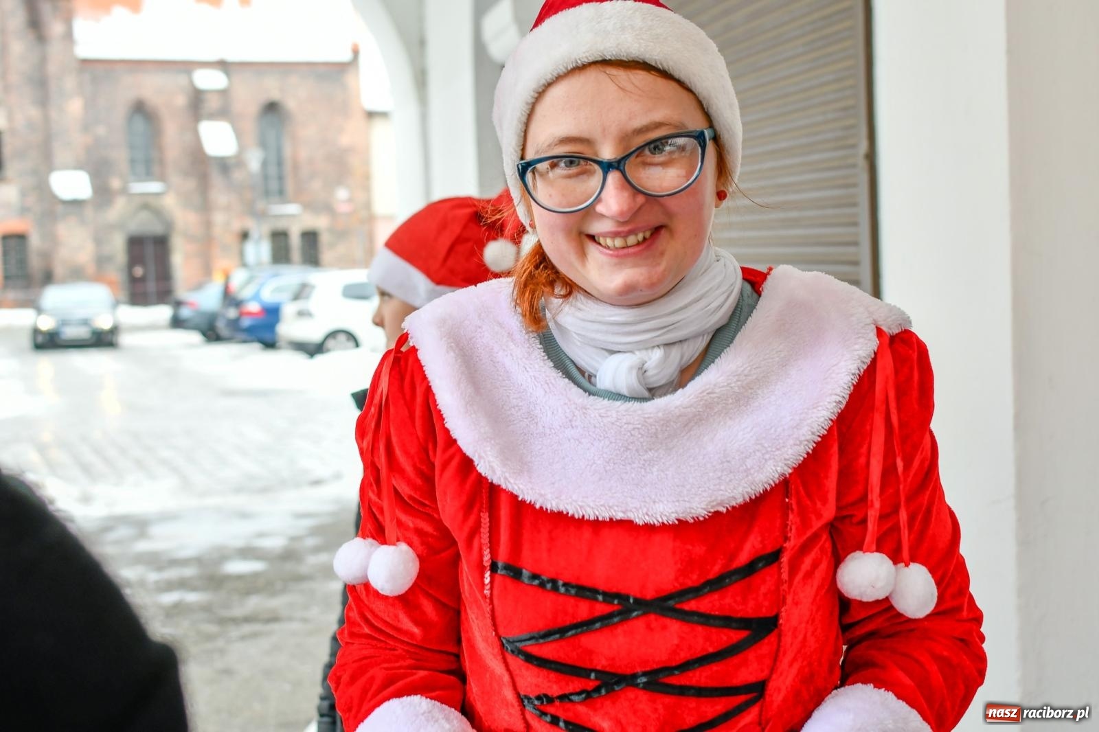 Zdjęcie w galerii na portalu naszraciborz.pl: Raciborski spacer ze św. Mikołajem [FOTO i WIDEO] wiadomości z regionu