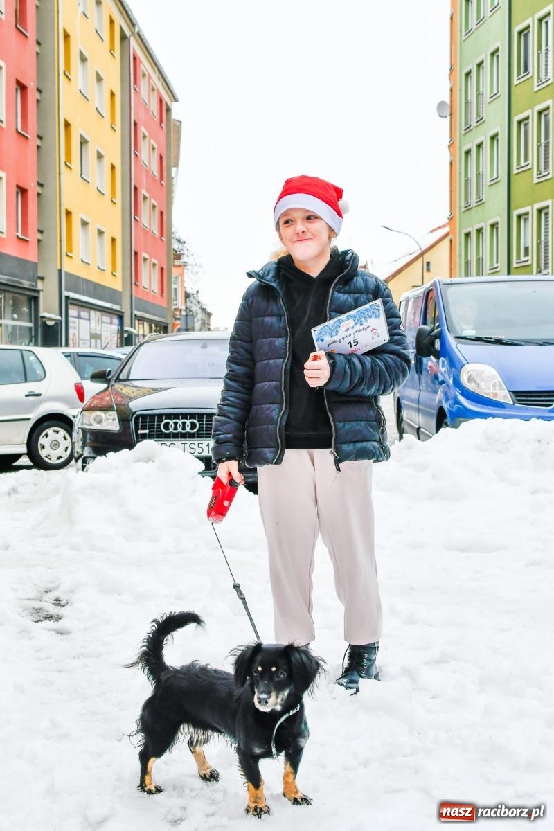 Zdjęcie w galerii na portalu naszraciborz.pl: Raciborski spacer ze św. Mikołajem [FOTO i WIDEO] wiadomości z regionu
