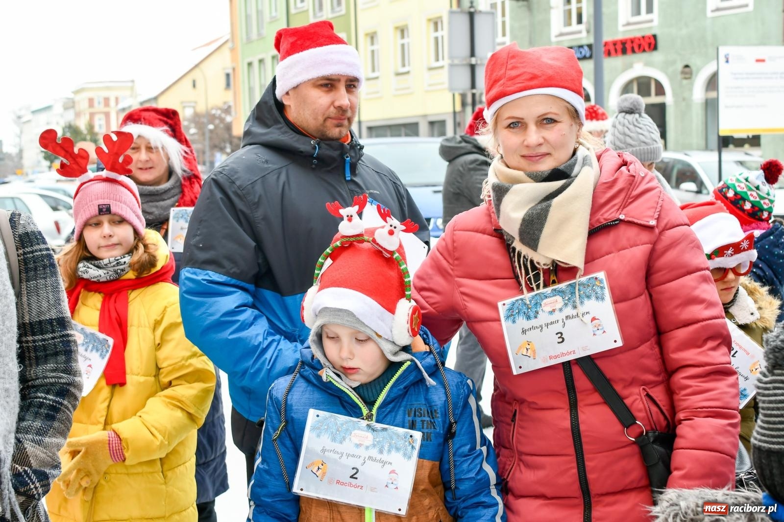 Zdjęcie w galerii na portalu naszraciborz.pl: Raciborski spacer ze św. Mikołajem [FOTO i WIDEO] wiadomości z regionu