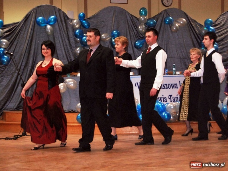 Zdjęcie w galerii na portalu naszraciborz.pl: Rewia tańca w Ekonomiku wiadomości z regionu