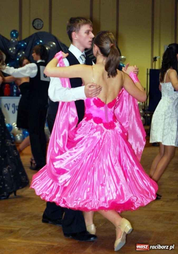 Zdjęcie w galerii na portalu naszraciborz.pl: Rewia tańca w Ekonomiku wiadomości z regionu
