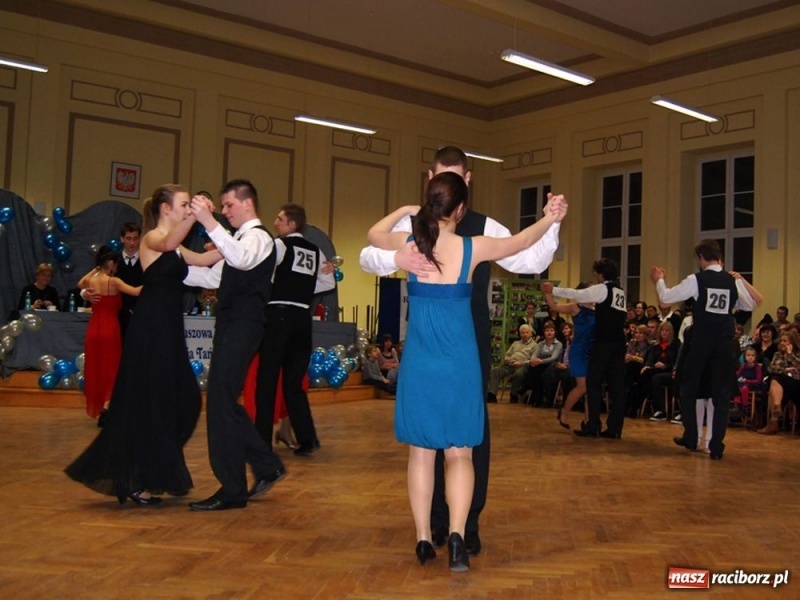 Zdjęcie w galerii na portalu naszraciborz.pl: Rewia tańca w Ekonomiku wiadomości z regionu