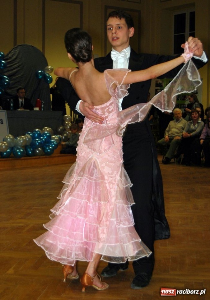 Zdjęcie w galerii na portalu naszraciborz.pl: Rewia tańca w Ekonomiku wiadomości z regionu