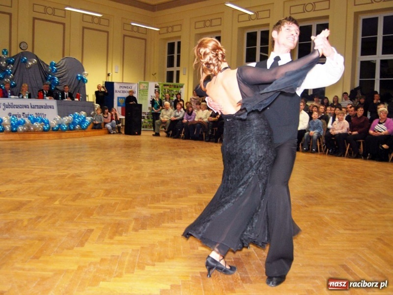 Zdjęcie w galerii na portalu naszraciborz.pl: Rewia tańca w Ekonomiku wiadomości z regionu