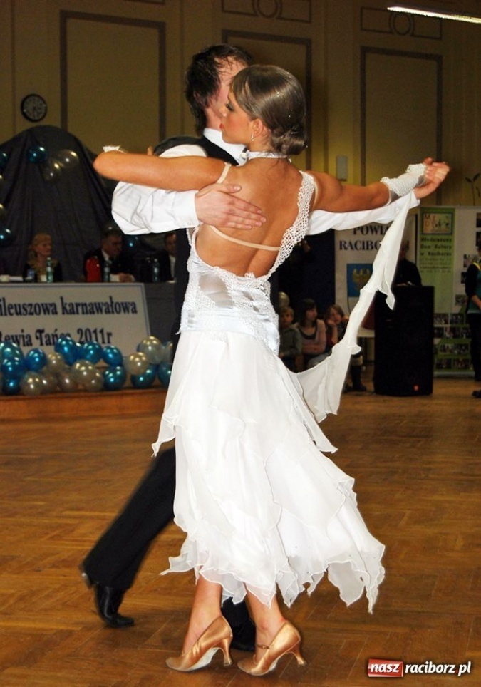 Zdjęcie w galerii na portalu naszraciborz.pl: Rewia tańca w Ekonomiku wiadomości z regionu