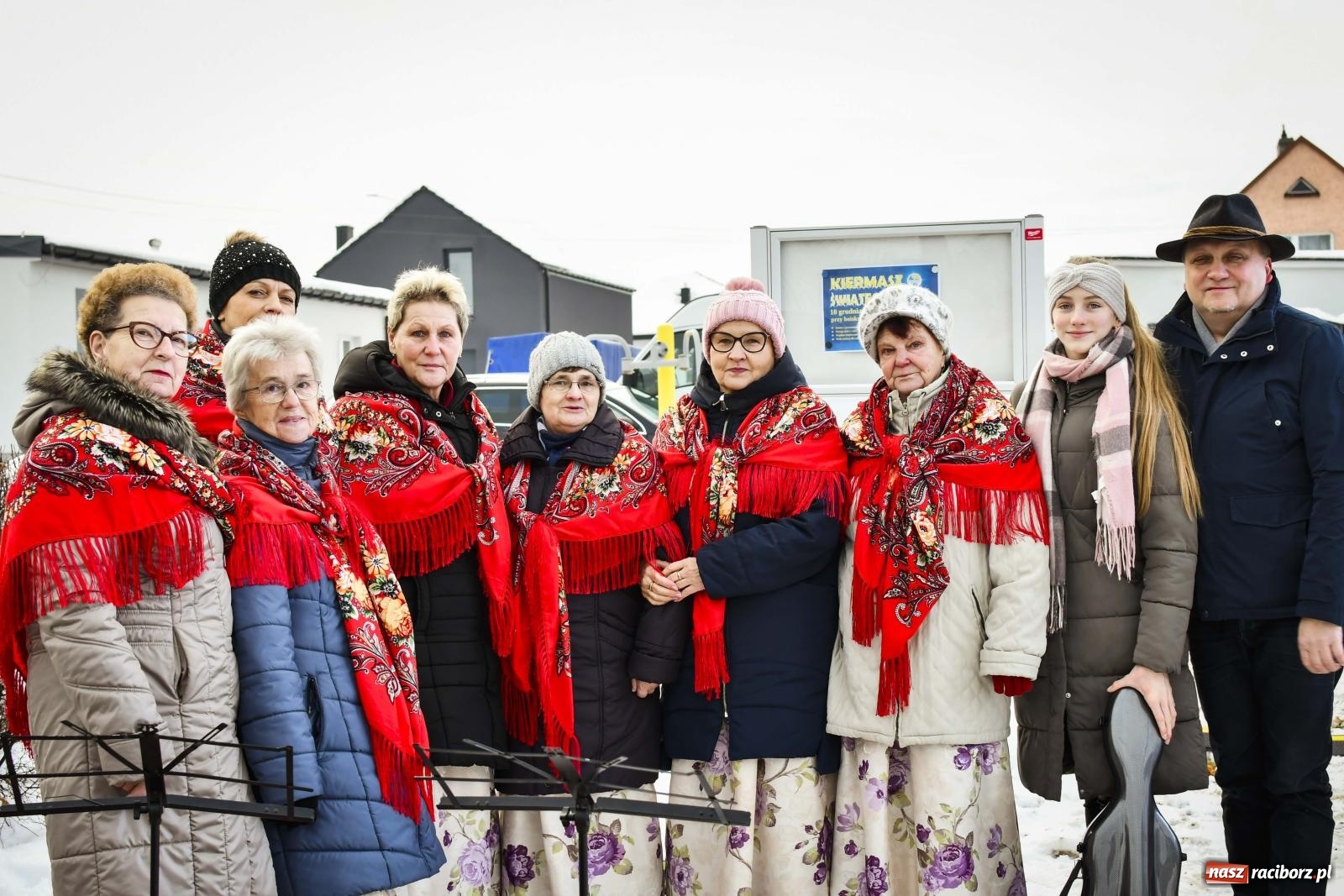 Zdjęcie w galerii na portalu naszraciborz.pl: Przysmaki, ozdoby i świąteczna nuta. Kiermasz w Kornowacu [FOTO i WIDEO] wiadomości z regionu