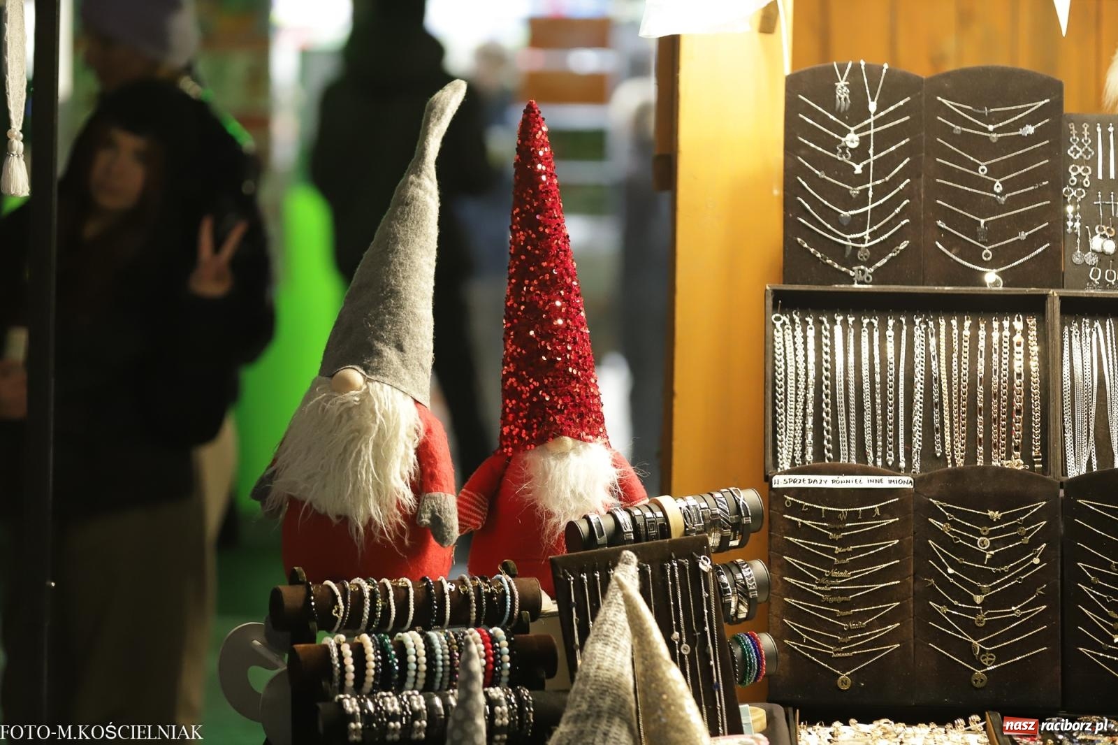 Zdjęcie w galerii na portalu naszraciborz.pl: W Raciborzu zapachniało bigosem. Wielka degustacja na Rynku i mikołajkowy finał jarmarku wiadomości z regionu