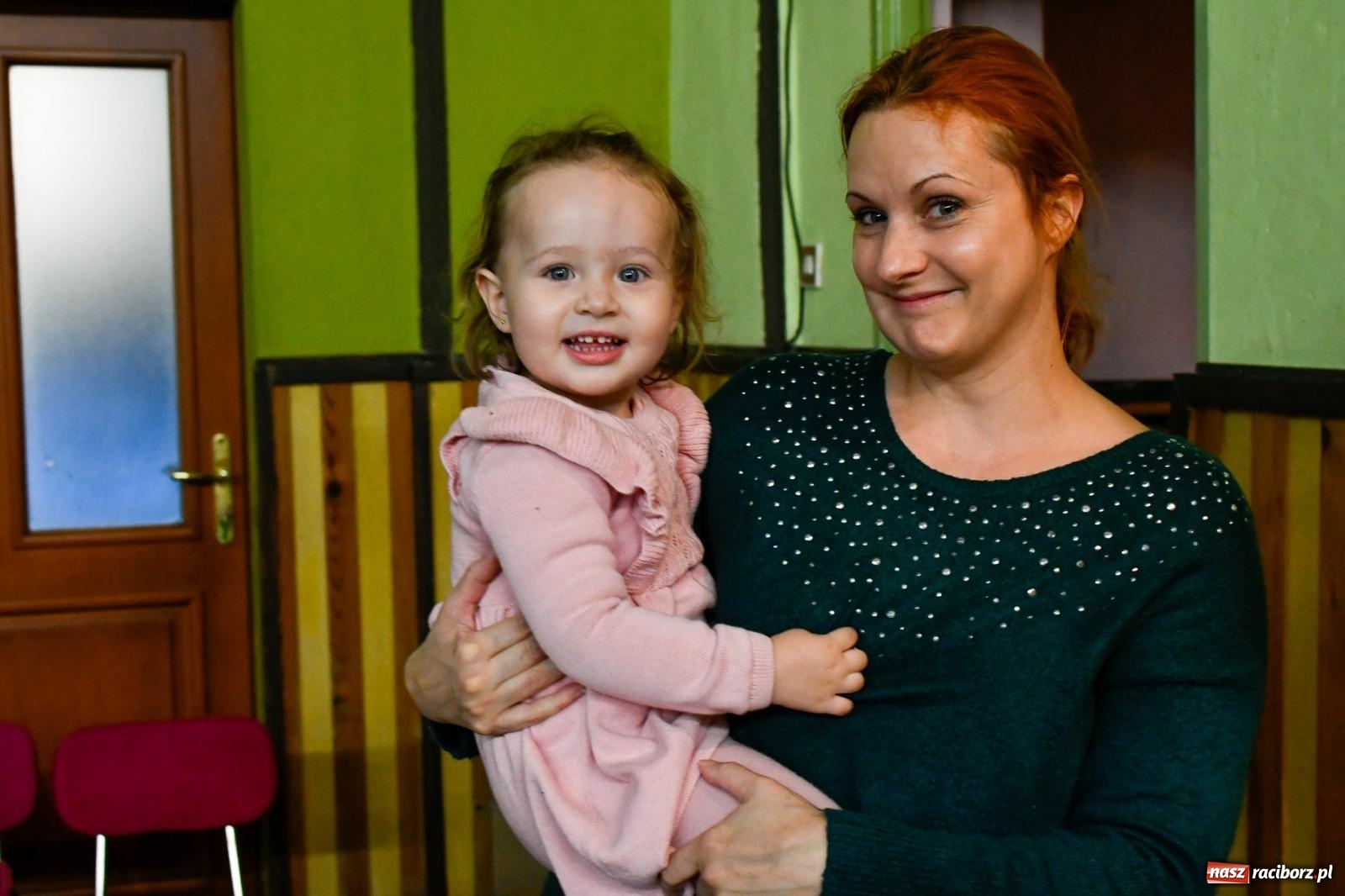 Zdjęcie w galerii na portalu naszraciborz.pl: Jak w wielkiej rodzinie. Borucin zaprosił mieszkańców gminy na spotkanie ze św. Mikołajem [FOTO i WIDEO] wiadomości z regionu