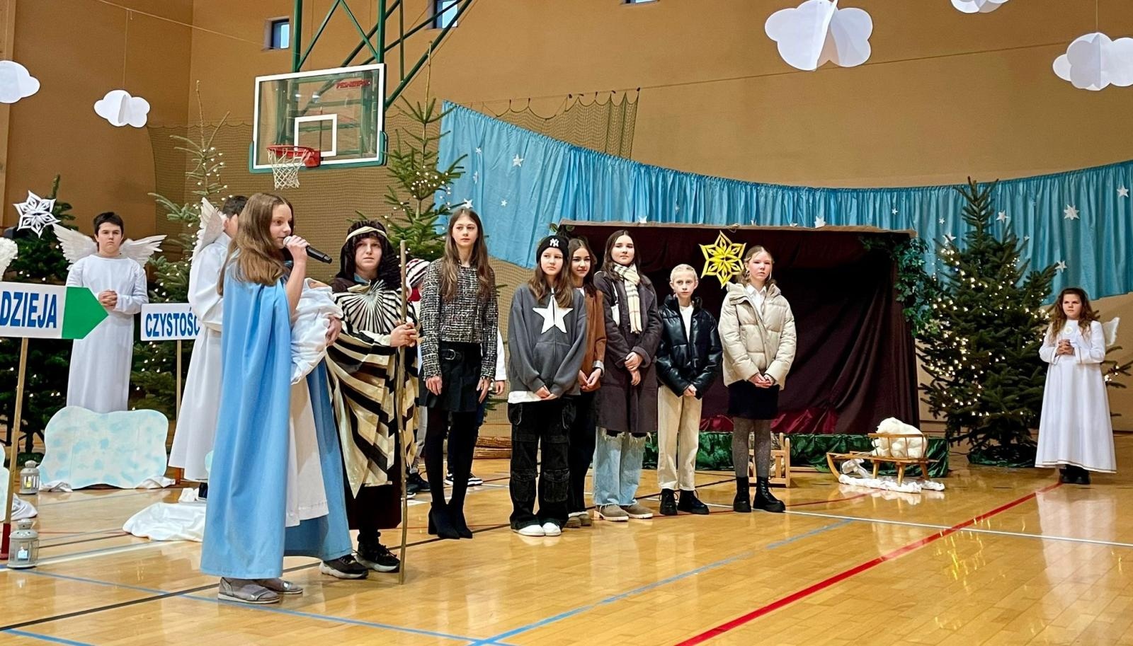 Zdjęcie w galerii na portalu naszraciborz.pl: Świąteczny kiermasz w Rudniku wiadomości z regionu