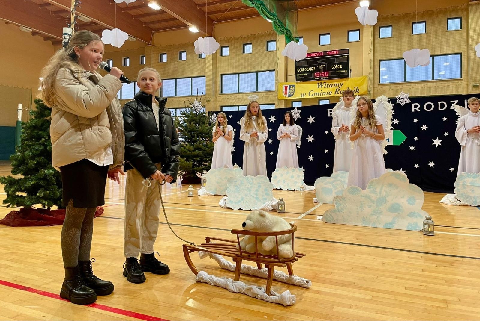 Zdjęcie w galerii na portalu naszraciborz.pl: Świąteczny kiermasz w Rudniku wiadomości z regionu