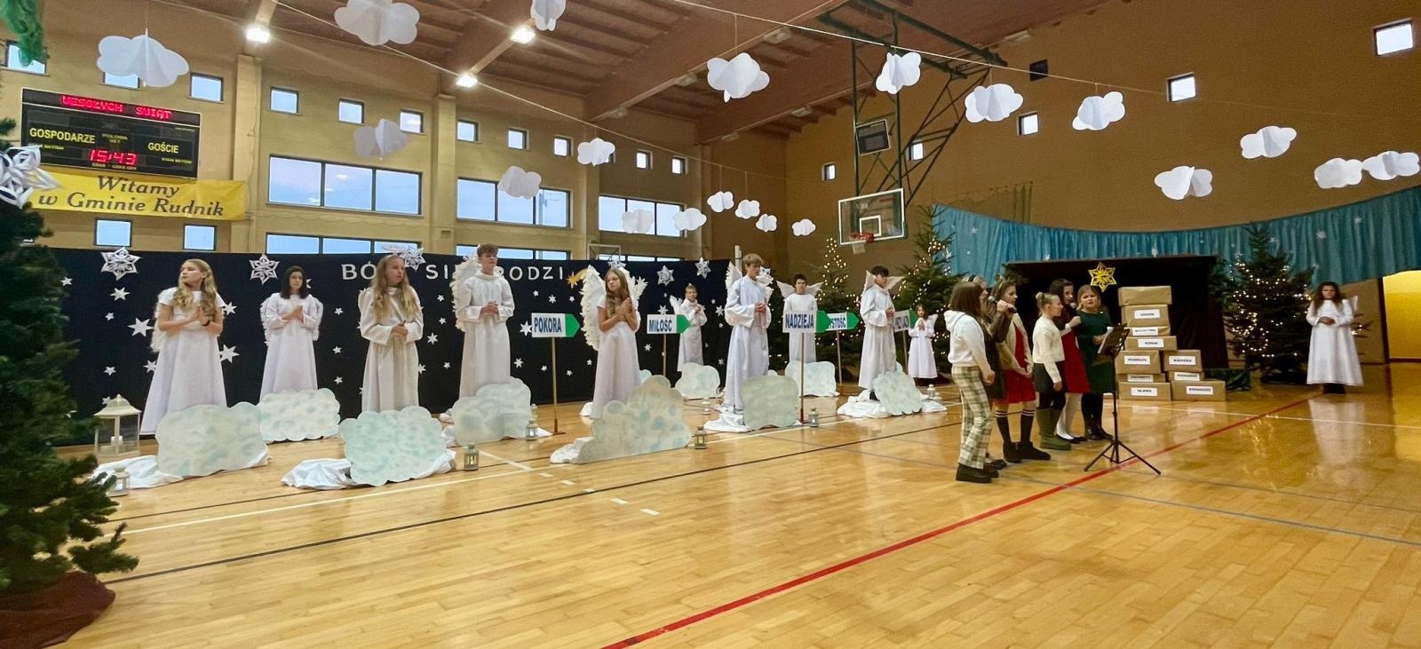 Zdjęcie w galerii na portalu naszraciborz.pl: Świąteczny kiermasz w Rudniku wiadomości z regionu