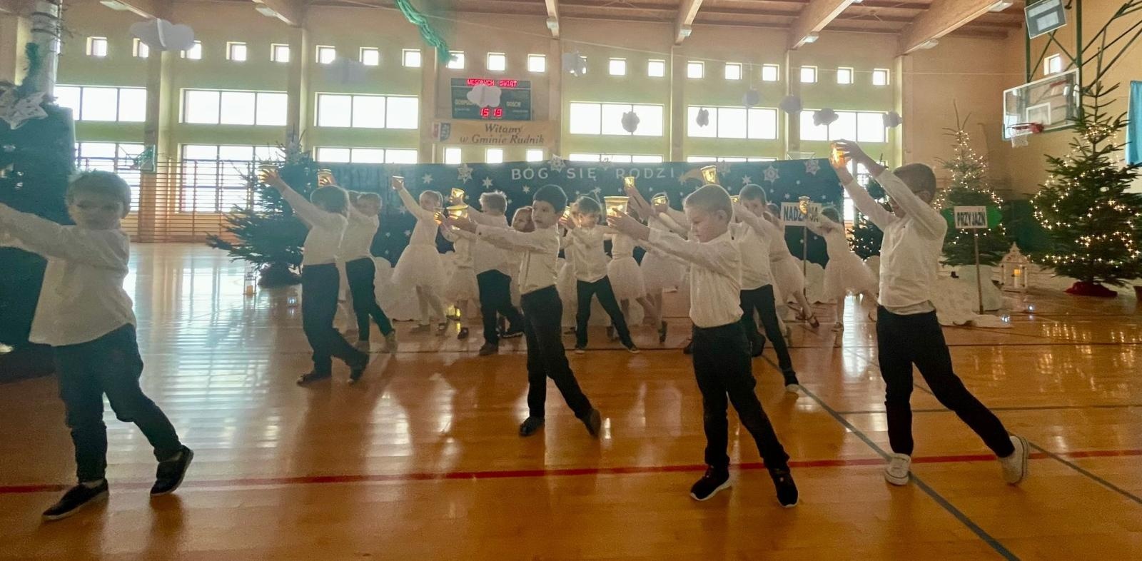 Zdjęcie w galerii na portalu naszraciborz.pl: Świąteczny kiermasz w Rudniku wiadomości z regionu