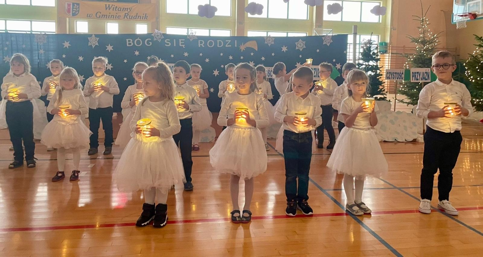 Zdjęcie w galerii na portalu naszraciborz.pl: Świąteczny kiermasz w Rudniku wiadomości z regionu