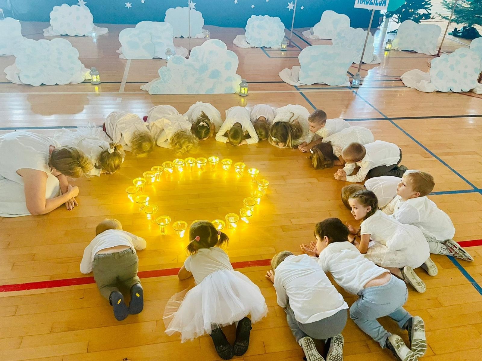 Zdjęcie w galerii na portalu naszraciborz.pl: Świąteczny kiermasz w Rudniku wiadomości z regionu