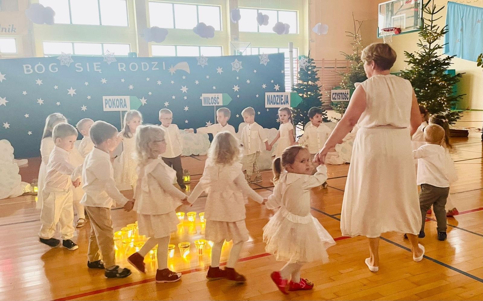 Zdjęcie w galerii na portalu naszraciborz.pl: Świąteczny kiermasz w Rudniku wiadomości z regionu