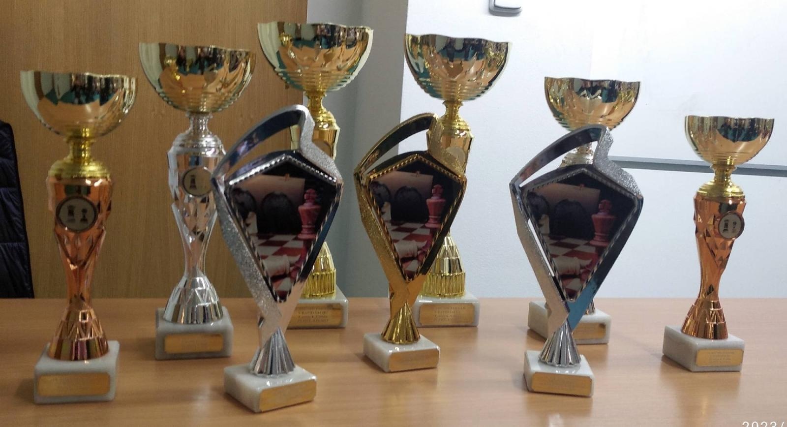 Zdjęcie w galerii na portalu naszraciborz.pl: Ekipa z Tworkowa na turnieju szachowym w Czechach wiadomości z regionu