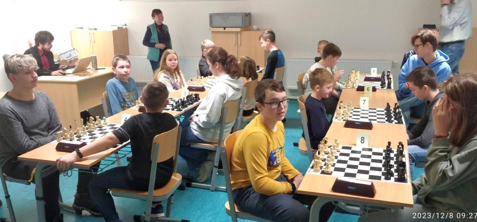 Zdjęcie w galerii na portalu naszraciborz.pl: Ekipa z Tworkowa na turnieju szachowym w Czechach wiadomości z regionu