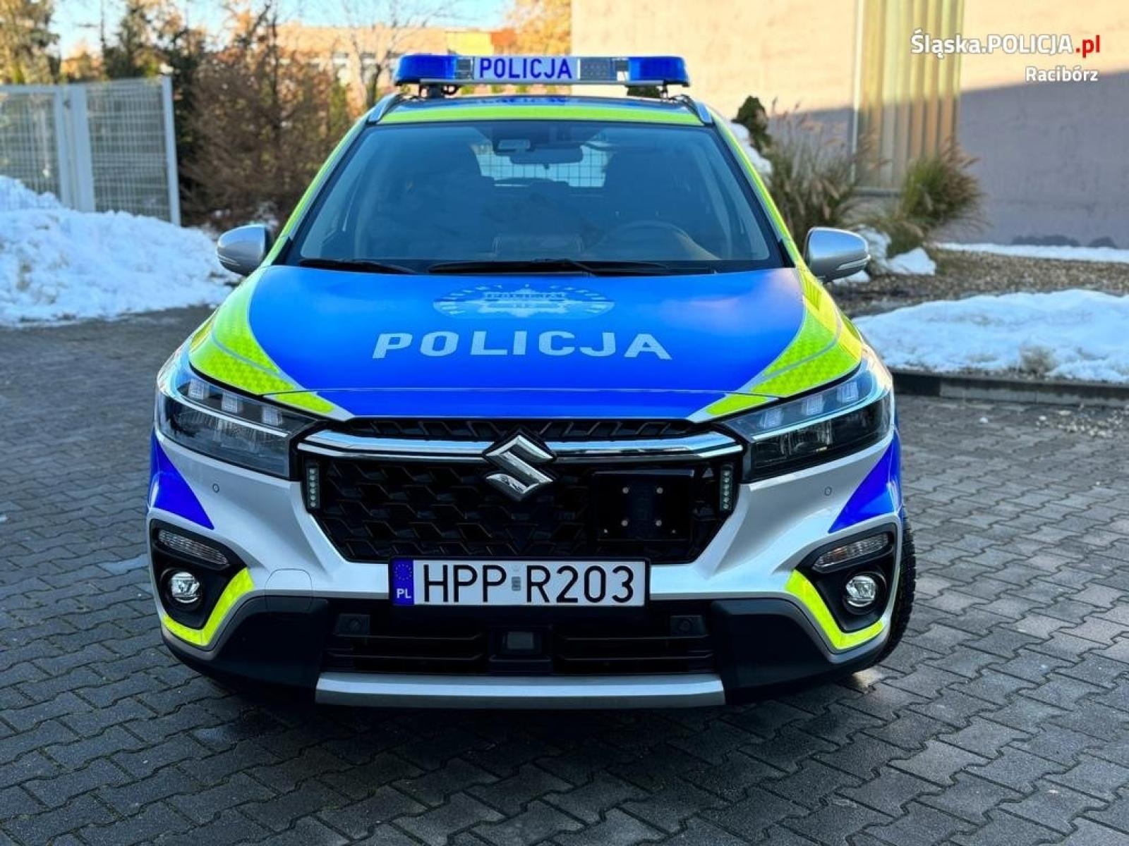 Zdjęcie w galerii na portalu naszraciborz.pl: Nowy radiowóz dla raciborskiej komendy policji wiadomości z regionu