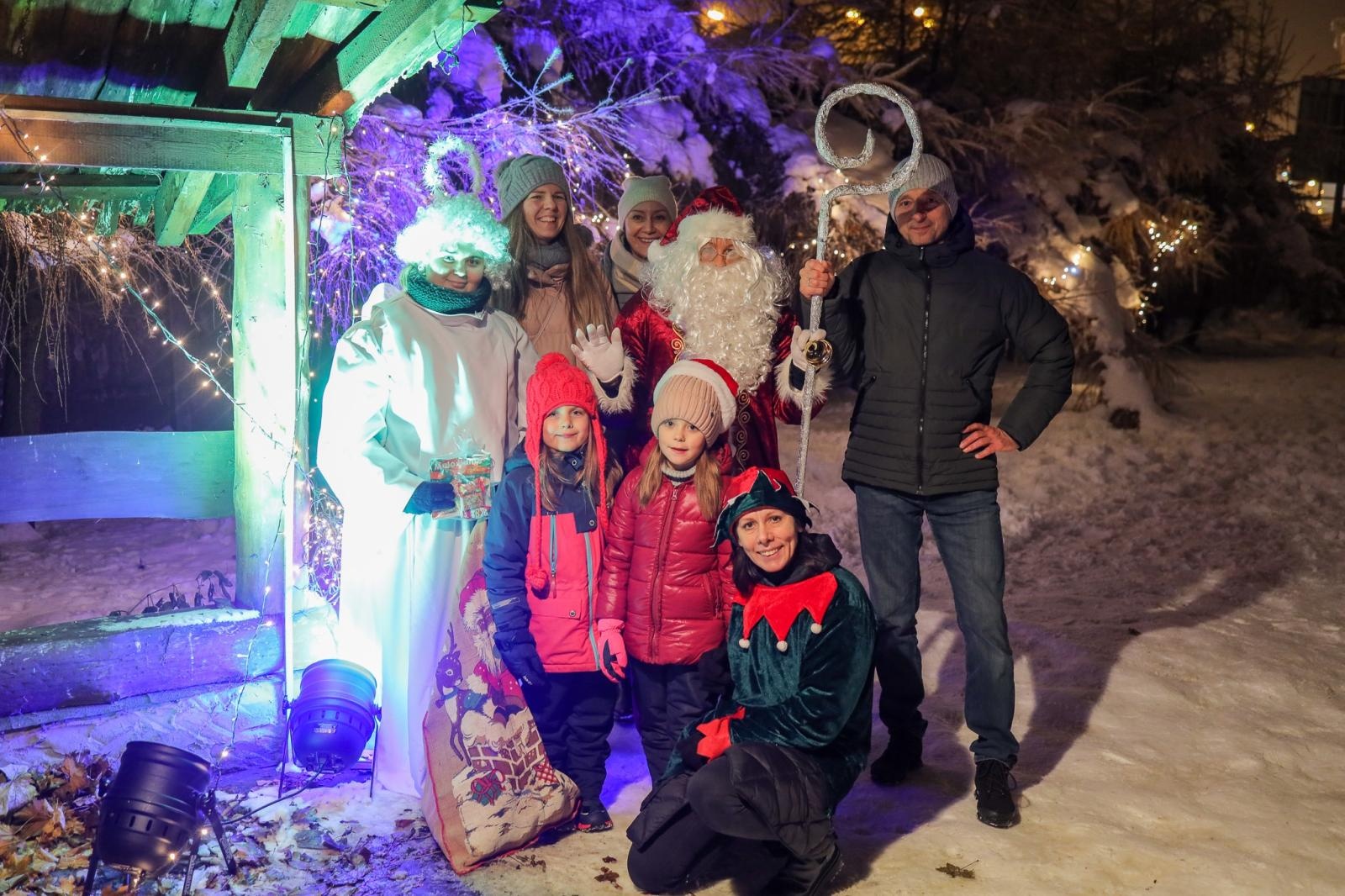 Zdjęcie w galerii na portalu naszraciborz.pl: Magiczne Mikołajki Małych Odkrywców Sztuki wiadomości z regionu