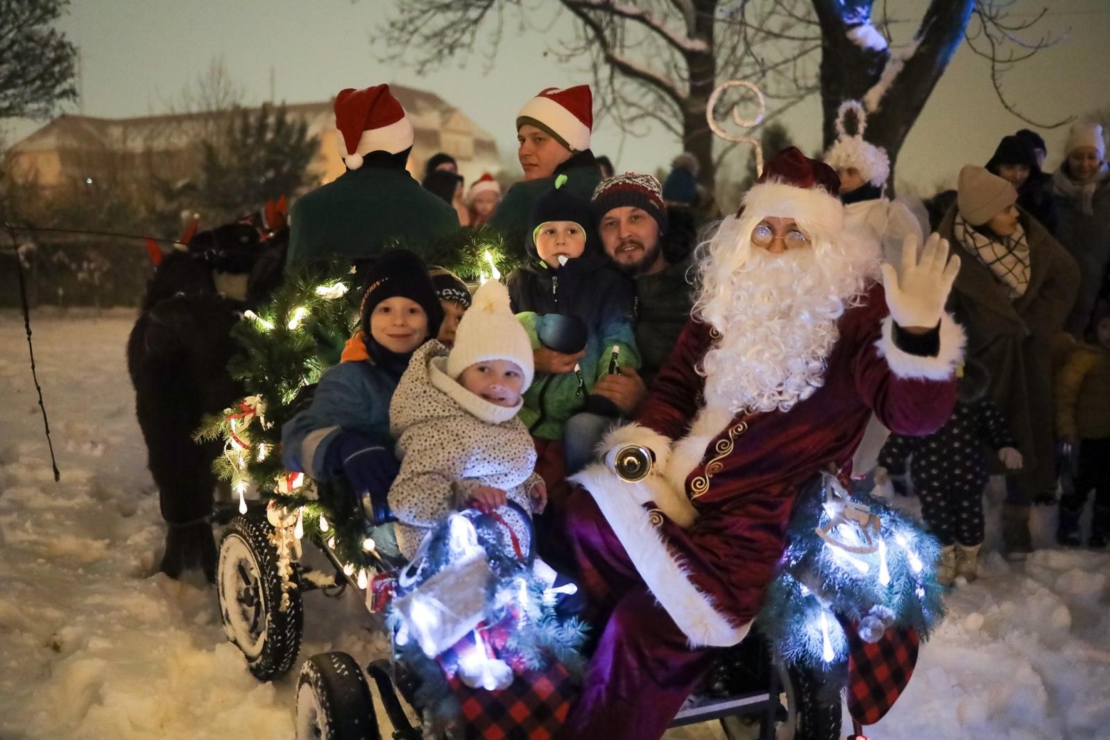 Zdjęcie w galerii na portalu naszraciborz.pl: Magiczne Mikołajki Małych Odkrywców Sztuki wiadomości z regionu