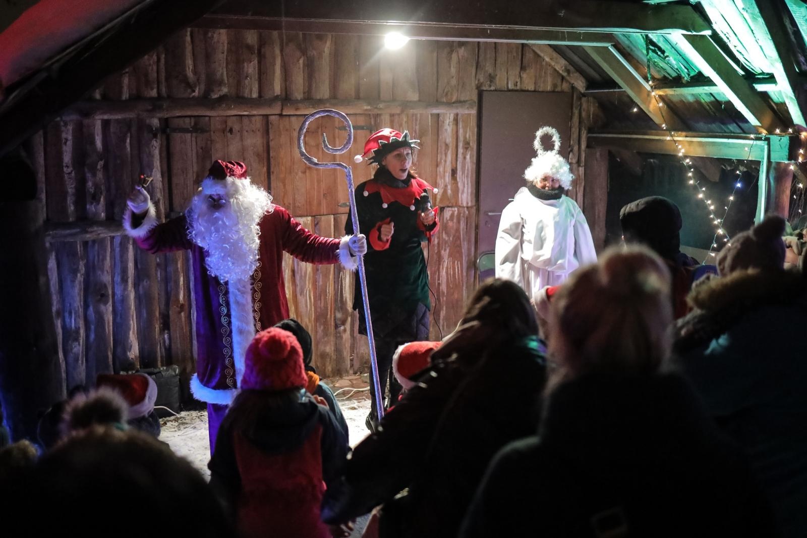 Zdjęcie w galerii na portalu naszraciborz.pl: Magiczne Mikołajki Małych Odkrywców Sztuki wiadomości z regionu