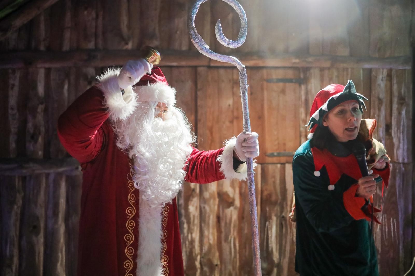 Zdjęcie w galerii na portalu naszraciborz.pl: Magiczne Mikołajki Małych Odkrywców Sztuki wiadomości z regionu