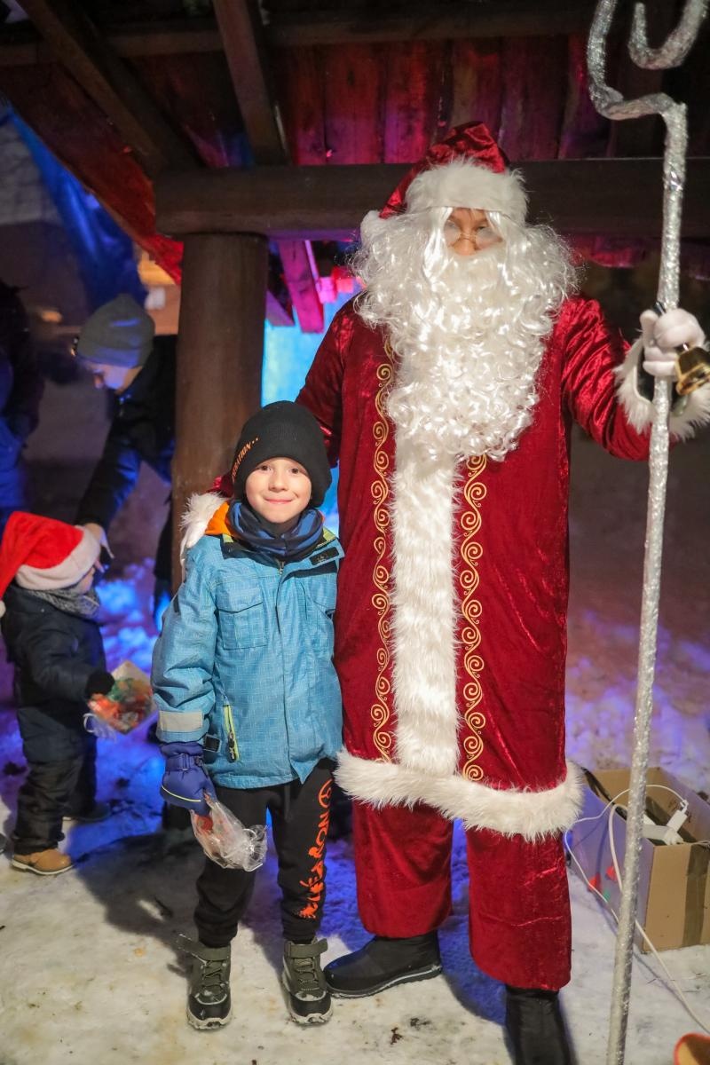 Zdjęcie w galerii na portalu naszraciborz.pl: Magiczne Mikołajki Małych Odkrywców Sztuki wiadomości z regionu