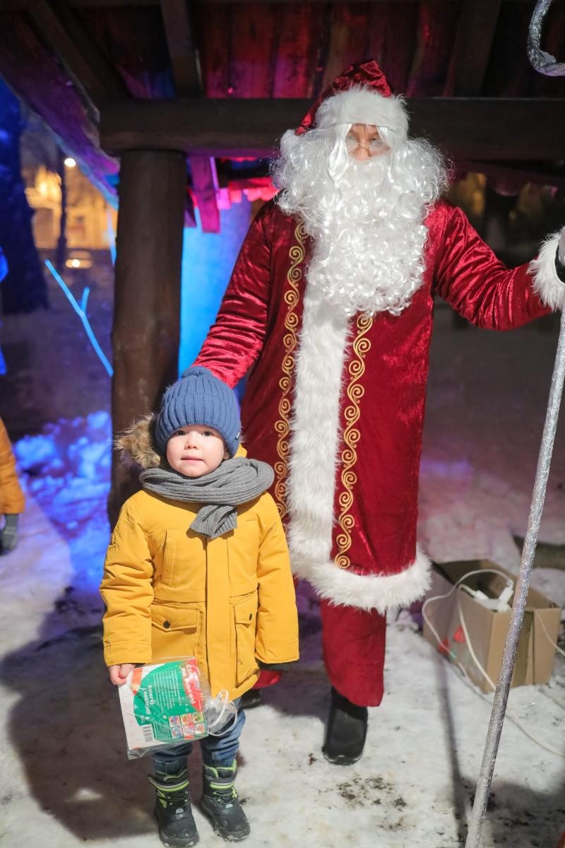 Zdjęcie w galerii na portalu naszraciborz.pl: Magiczne Mikołajki Małych Odkrywców Sztuki wiadomości z regionu