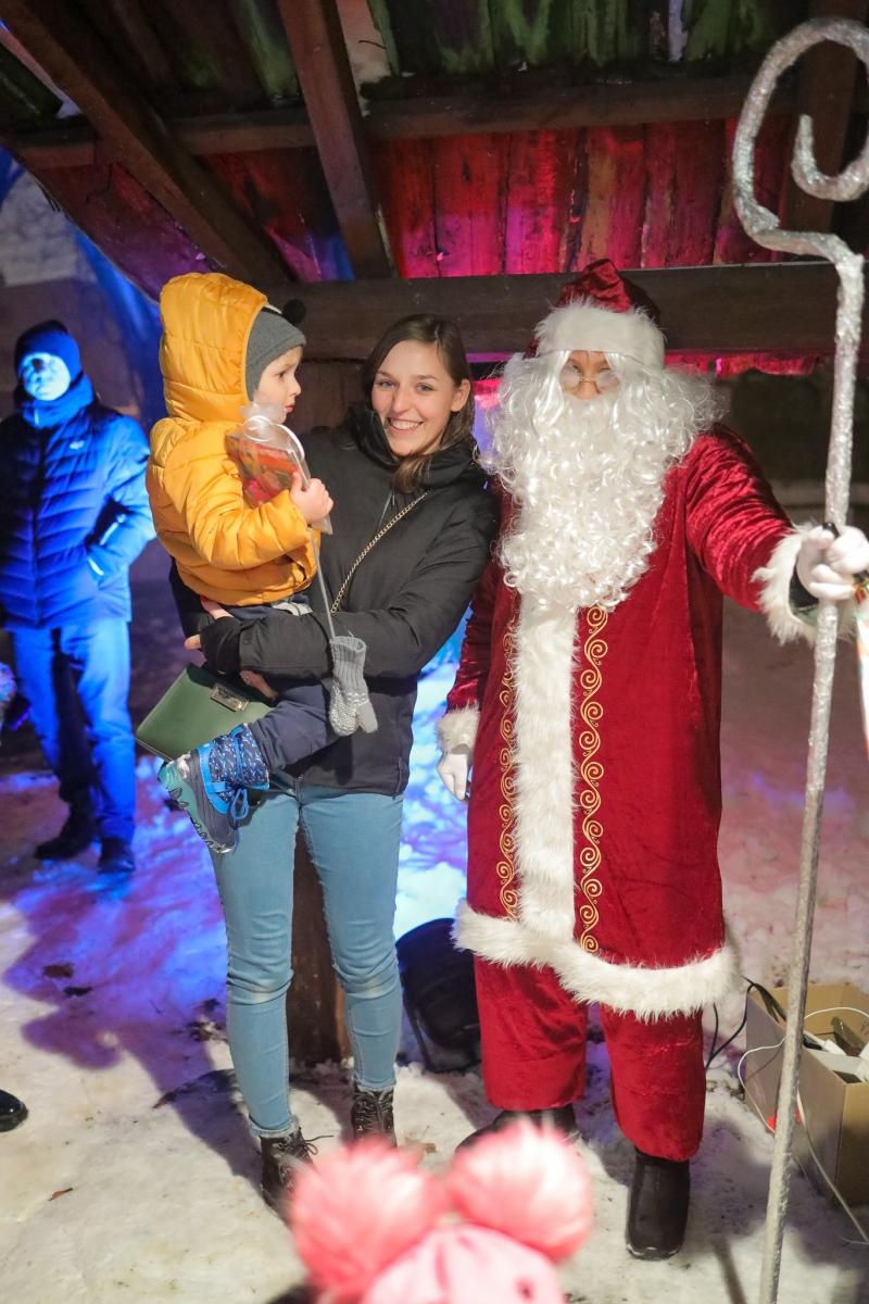 Zdjęcie w galerii na portalu naszraciborz.pl: Magiczne Mikołajki Małych Odkrywców Sztuki wiadomości z regionu