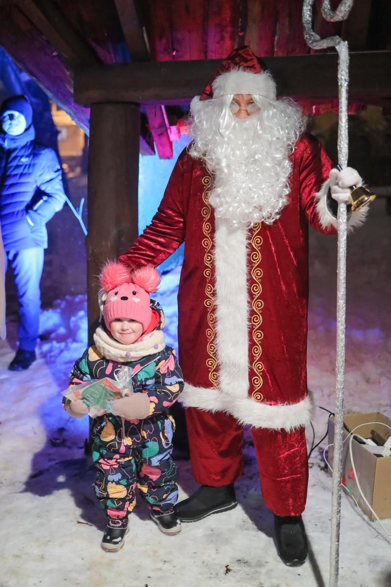 Zdjęcie w galerii na portalu naszraciborz.pl: Magiczne Mikołajki Małych Odkrywców Sztuki wiadomości z regionu