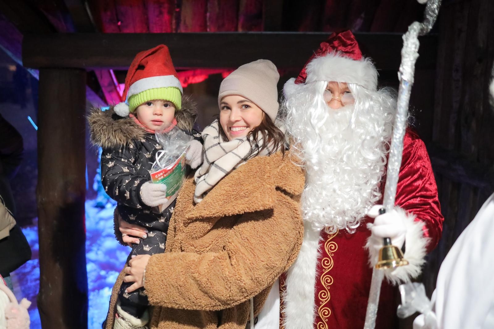 Zdjęcie w galerii na portalu naszraciborz.pl: Magiczne Mikołajki Małych Odkrywców Sztuki wiadomości z regionu