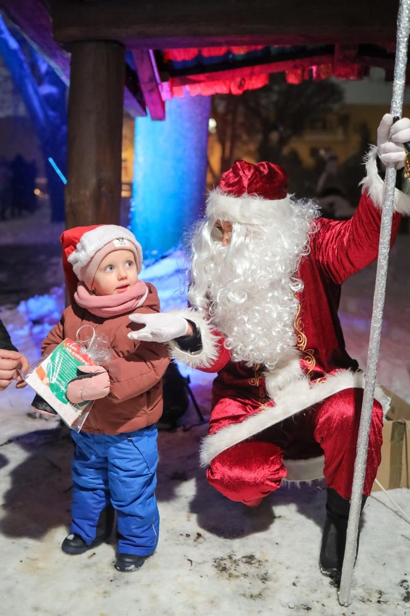 Zdjęcie w galerii na portalu naszraciborz.pl: Magiczne Mikołajki Małych Odkrywców Sztuki wiadomości z regionu