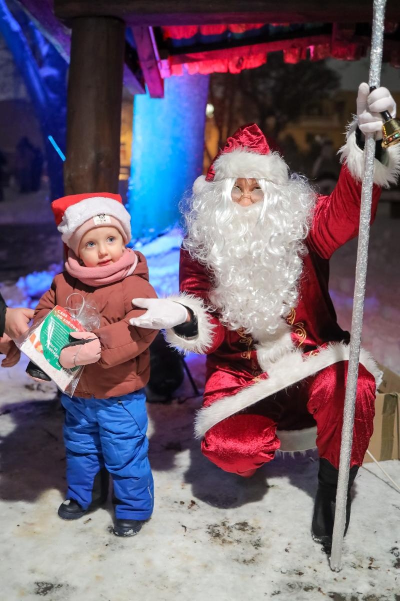 Zdjęcie w galerii na portalu naszraciborz.pl: Magiczne Mikołajki Małych Odkrywców Sztuki wiadomości z regionu