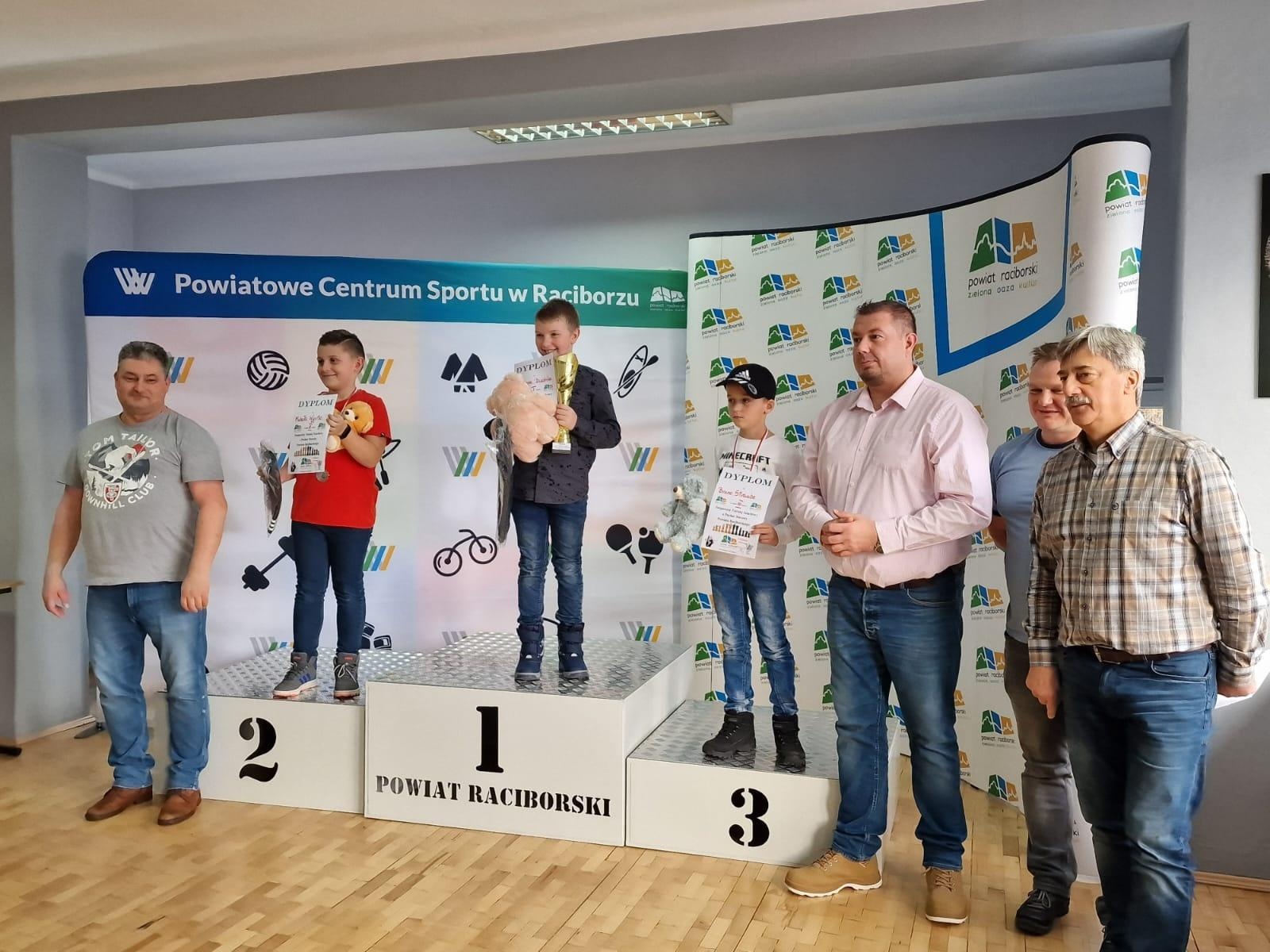 Zdjęcie w galerii na portalu naszraciborz.pl: Szachiści rywalizowali o Puchar Starosty wiadomości z regionu