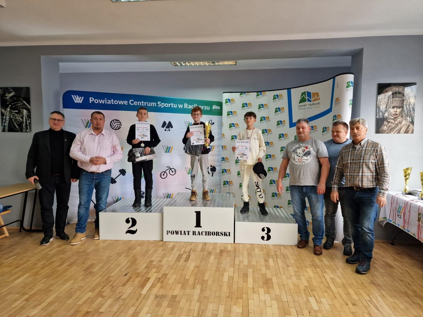 Zdjęcie w galerii na portalu naszraciborz.pl: Szachiści rywalizowali o Puchar Starosty wiadomości z regionu